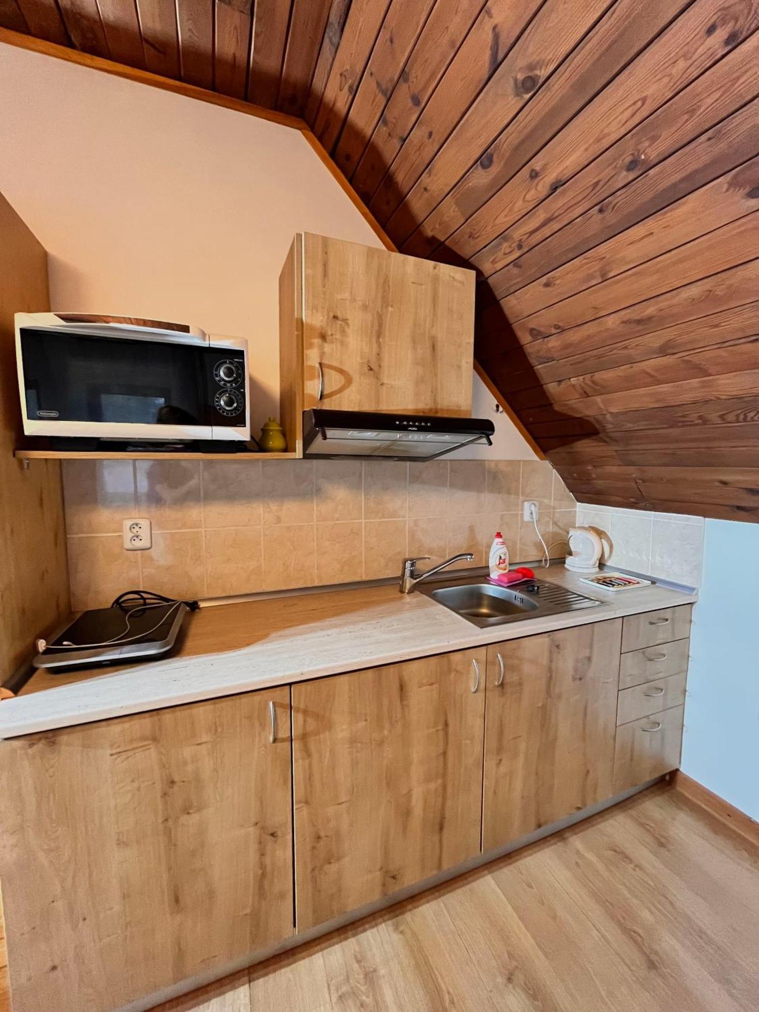 Vila Morava Hotell Liptovský Mikuláš Exteriör bild