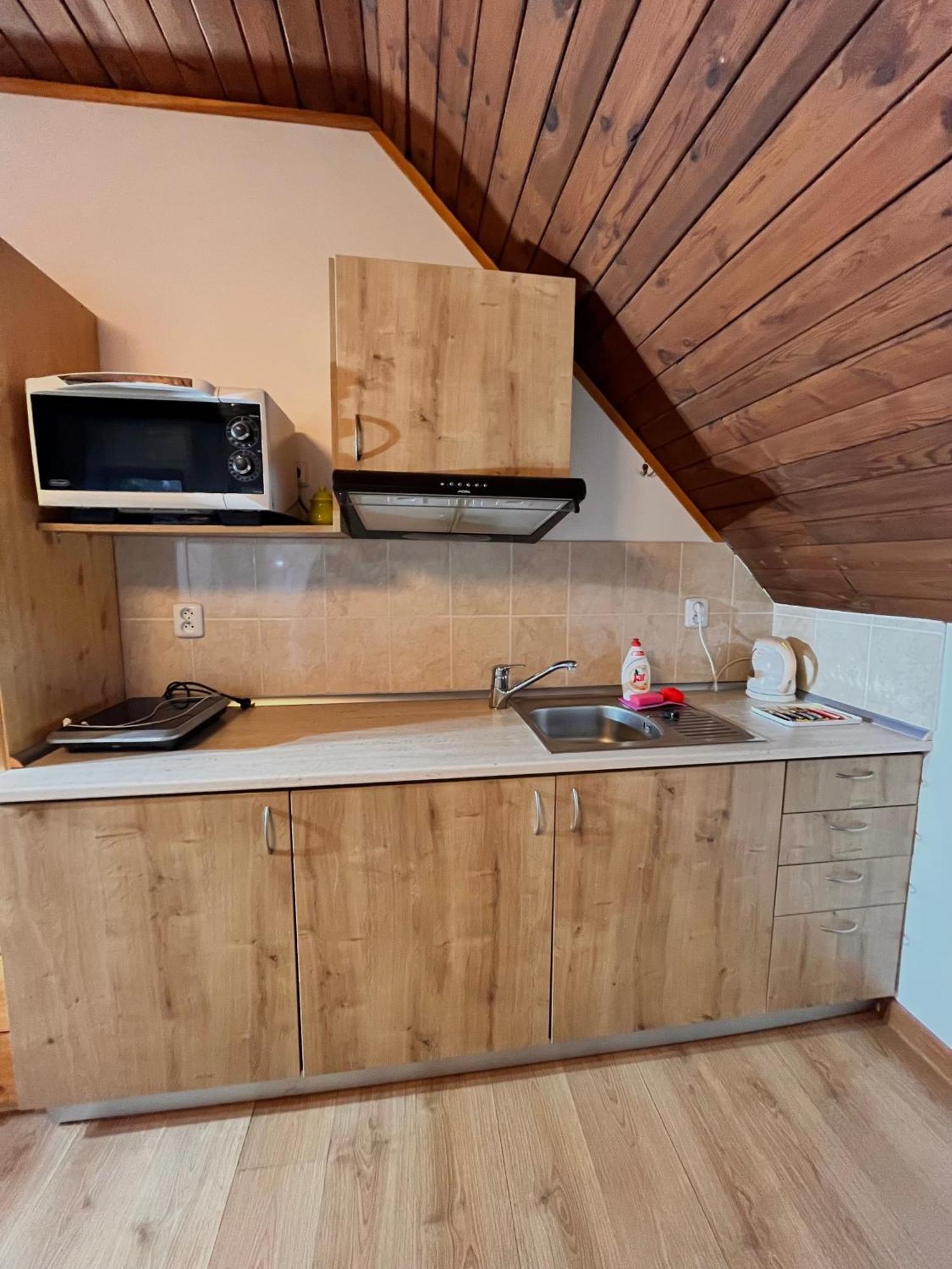 Vila Morava Hotell Liptovský Mikuláš Exteriör bild