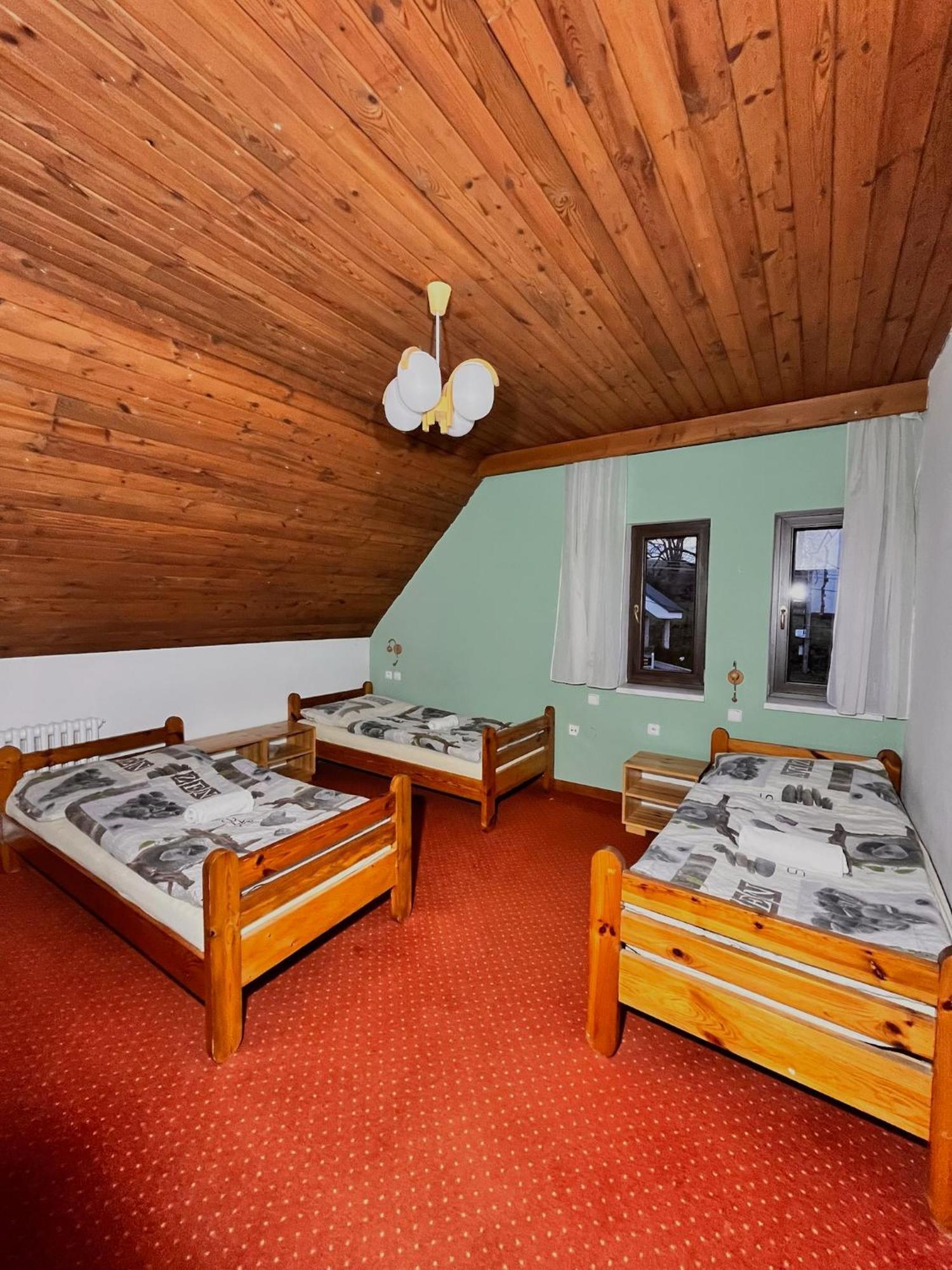 Vila Morava Hotell Liptovský Mikuláš Exteriör bild