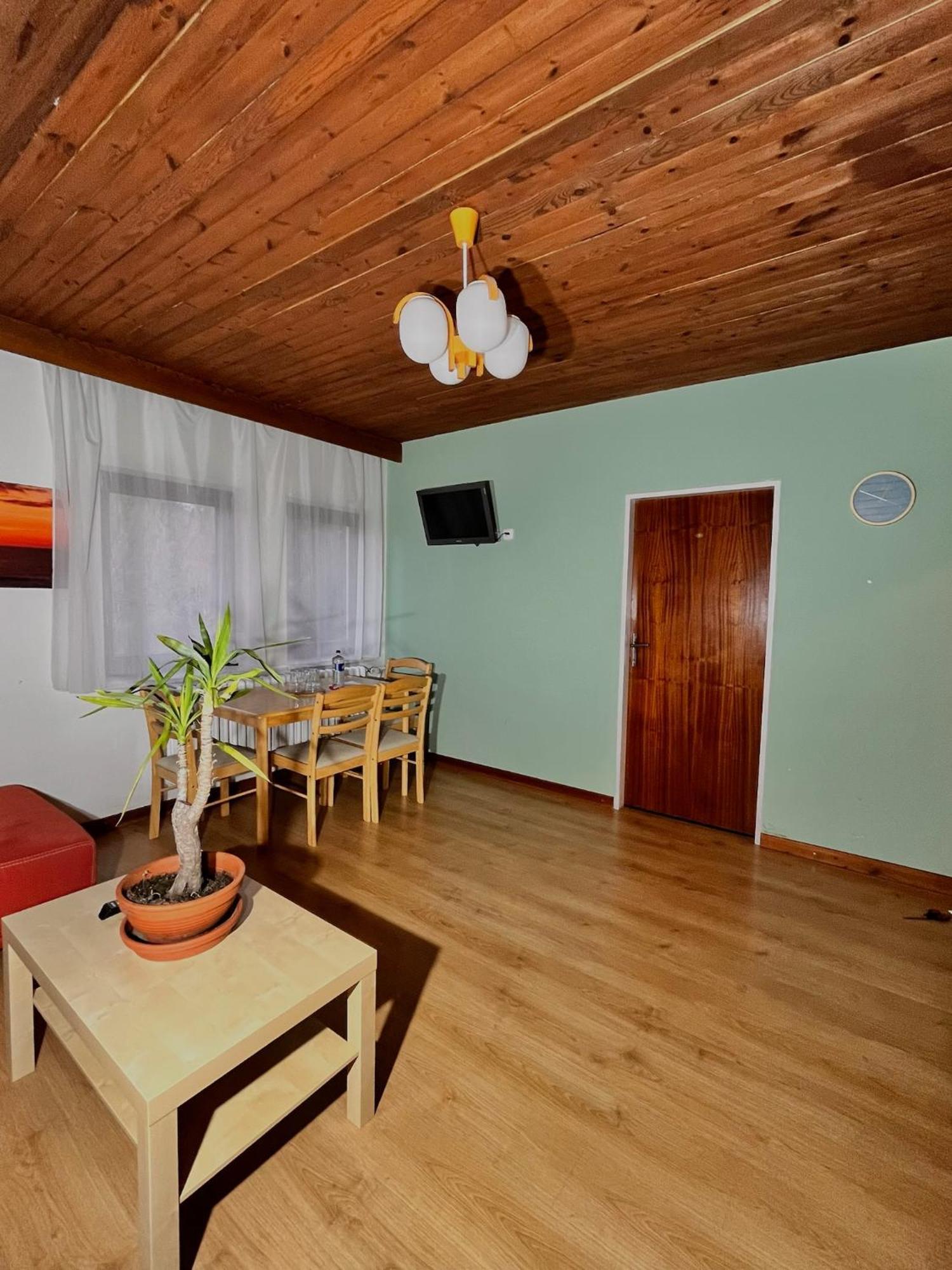Vila Morava Hotell Liptovský Mikuláš Exteriör bild